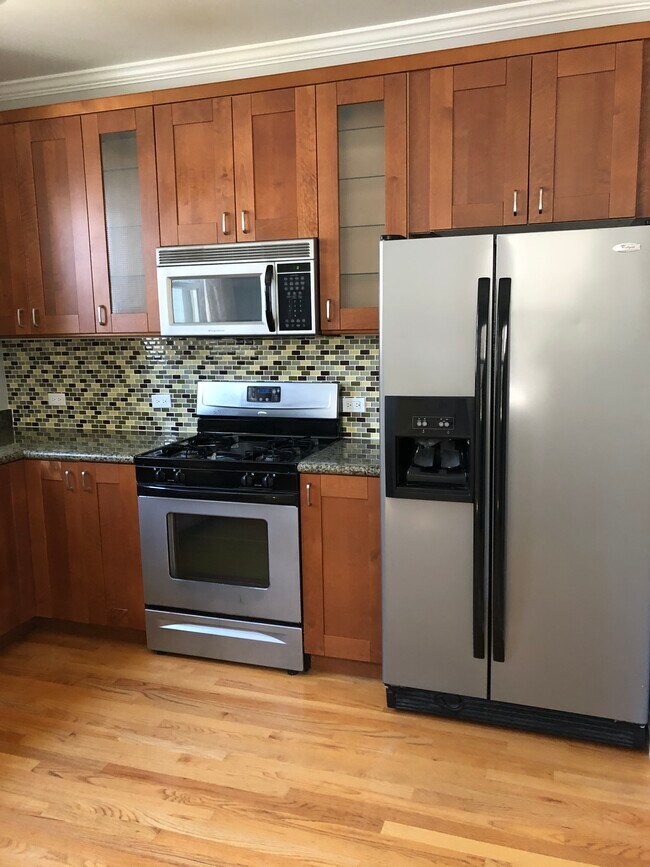 Building Photo - 52 Valparaiso St