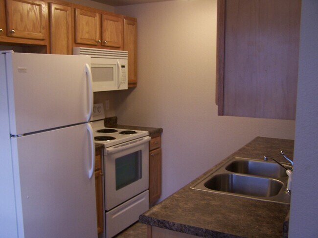 kitchen - 61 Bates Dr