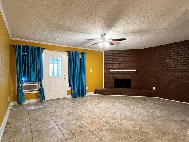 Building Photo - 8345 Nairn St