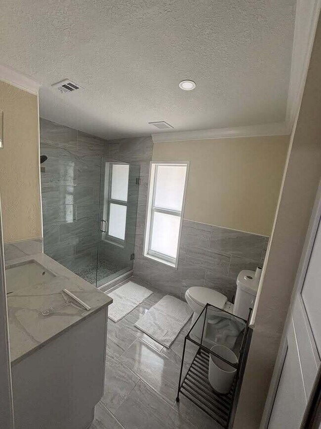 Foto del edificio - 1257 SE Airoso Blvd