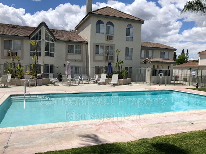 Primary Photo - 15000 Downey Ave