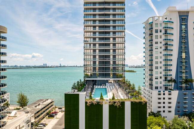 Building Photo - Elysee Miami