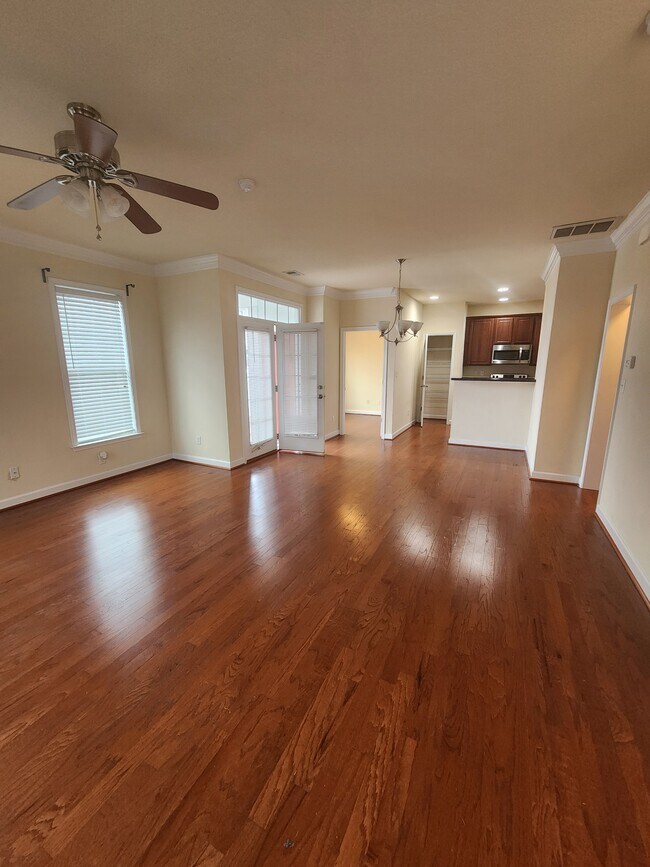 Building Photo - 507 Nesbit Dr