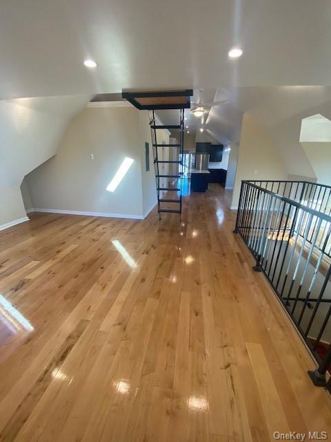 Foto del edificio - 409 W 261st St
