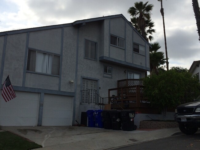 Building Photo - 5060 Leo St