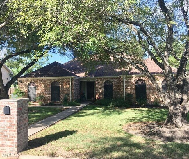 Building Photo - 3 br, 2 bath House - 2518 Arbor Dr