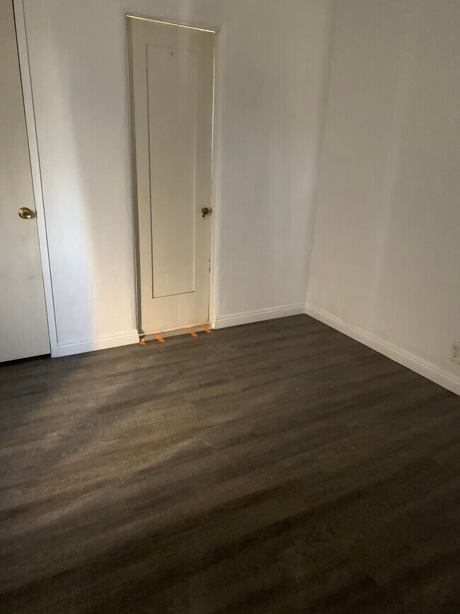 Sala de estar - 910 S Marengo Ave