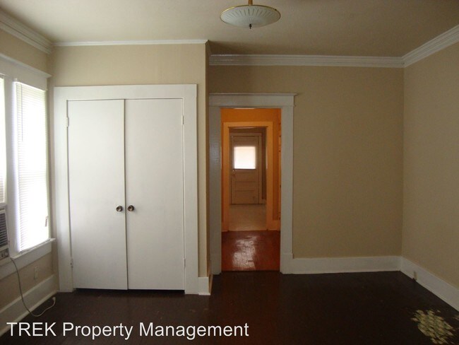 Building Photo - 2 br, 1 bath Apartment - 3478 Tutwiler Ave #2