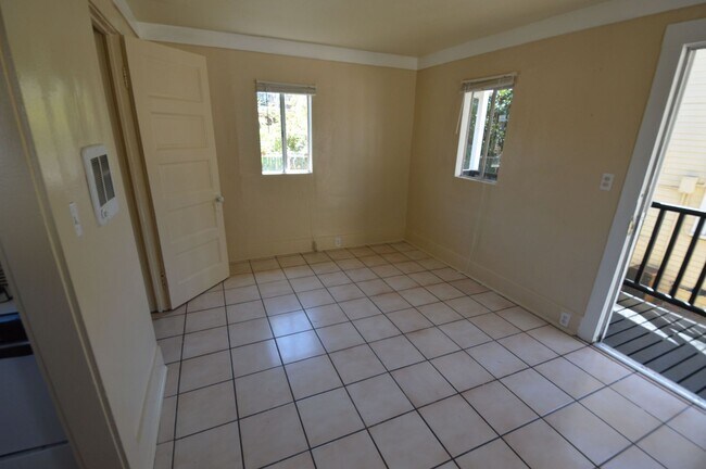 Foto del edificio - RARE STUDIO COTTAGE! Detached Cottage in B...