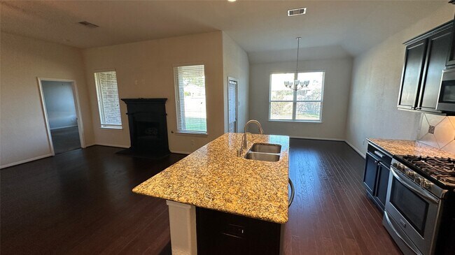 Foto del edificio - 14046 Sand Ridge Crossing