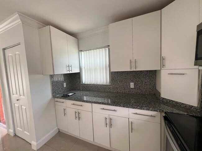 Foto del edificio - 2342 Wilson St