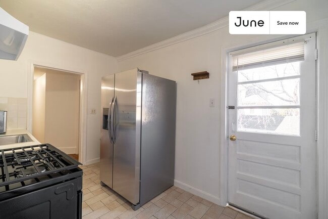 Photo - 14 Bacon St Apartment