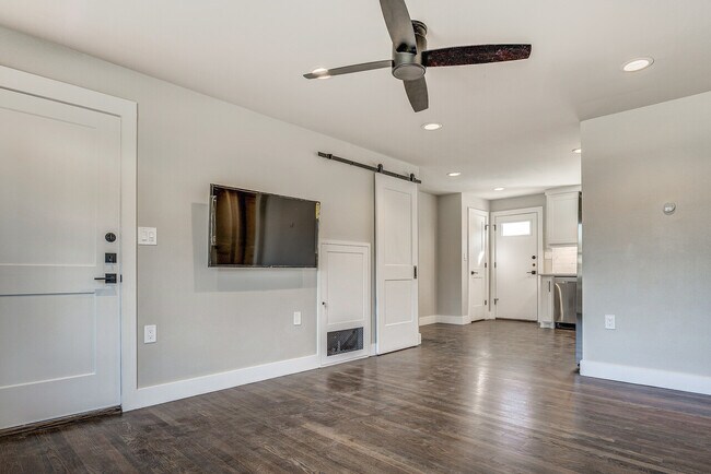 Foto del edificio - White Rock Views Apartments