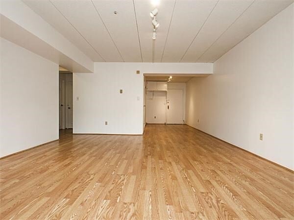 Building Photo - 125 Pleasant St