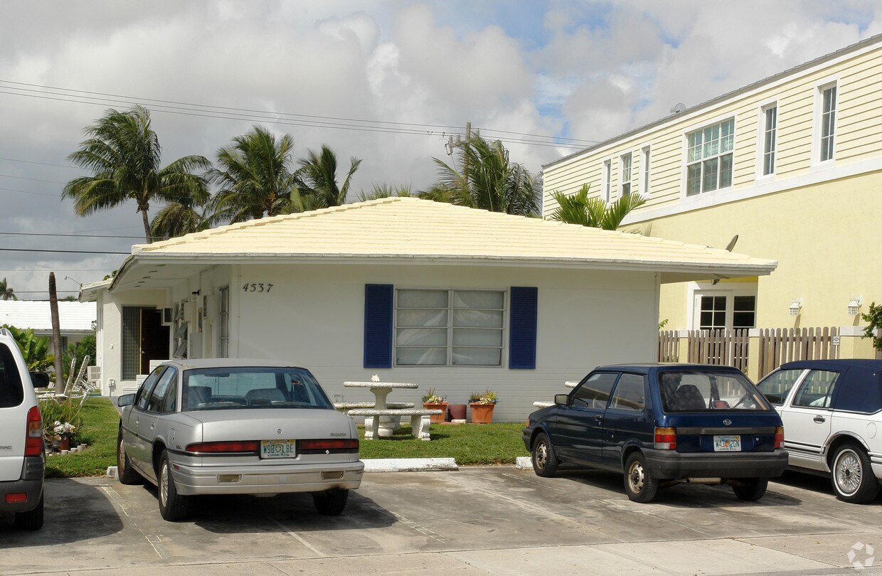 4537 Poinciana St, Lauderdale By The Sea, FL 33308 4537 Poinciana St Lauderdale By The Sea, FL
