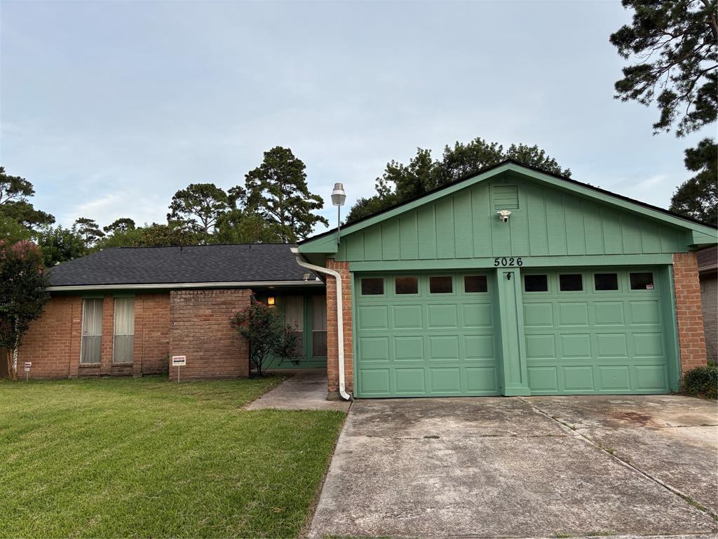 Foto principal - 5026 Algernon Dr