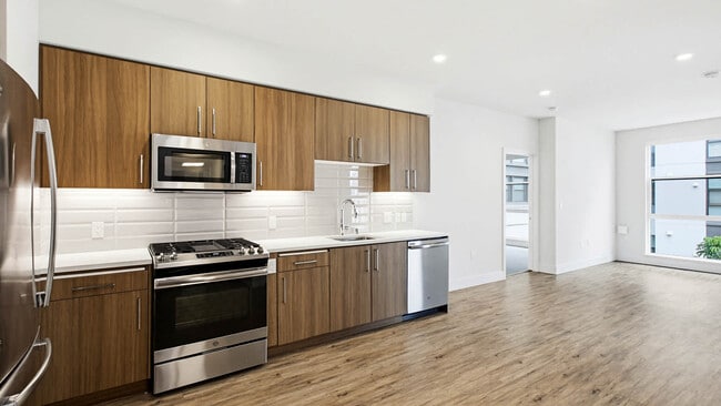 Kitchen with Stainless Steel Appliances - Huxley