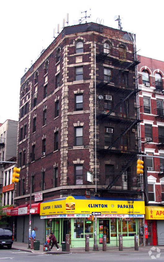 Building Photo - 166 Delancey St