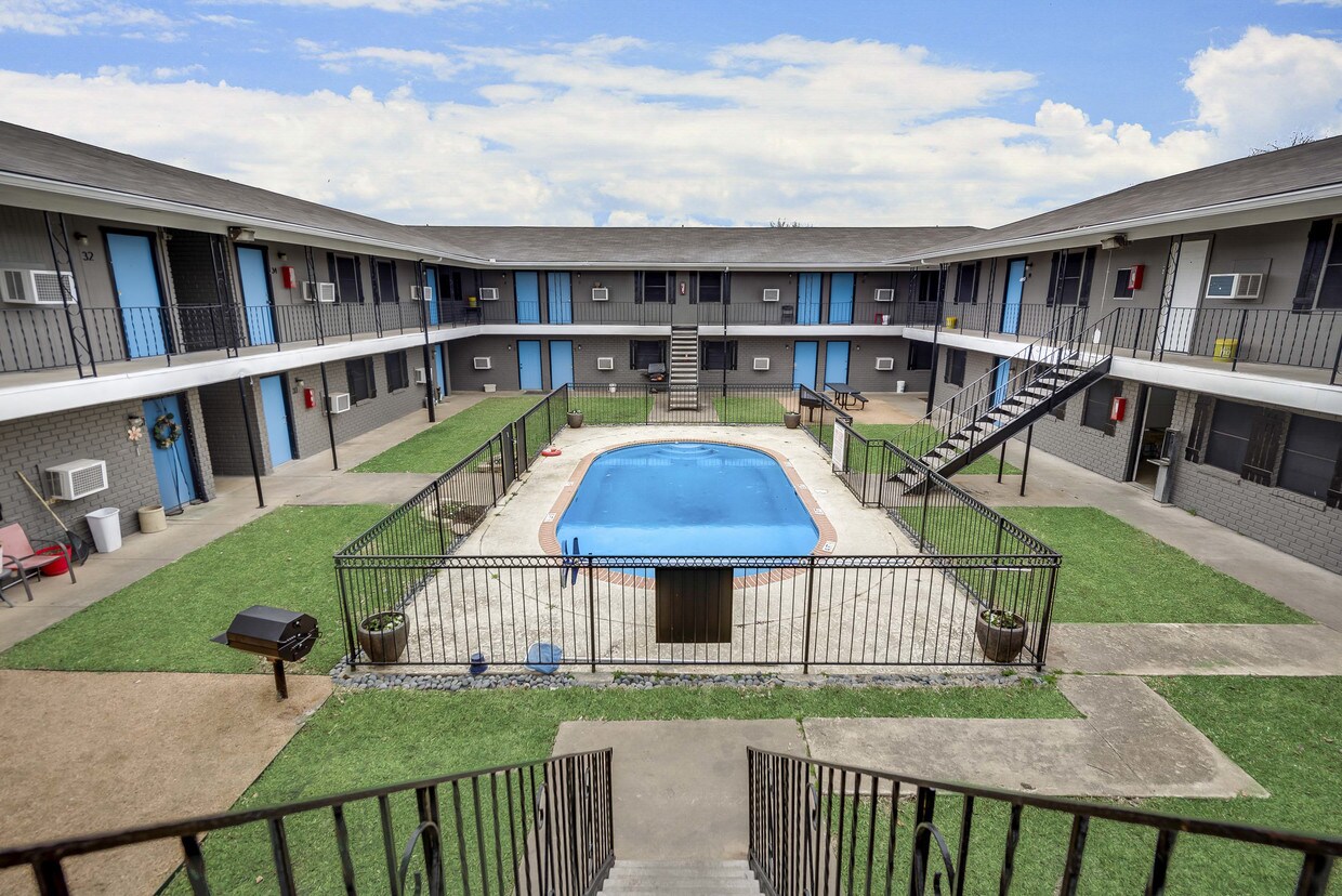 District at 21 Fourteen Apartments in Temple, TX