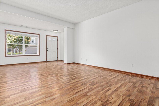 Foto del edificio - 13313 Virginia Ave S
