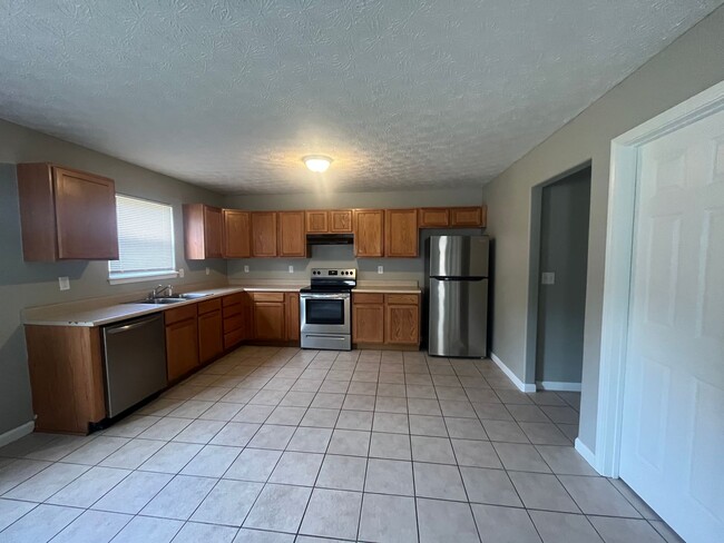 Building Photo - South Lafayette Modern and Spacious 4 Bed/...