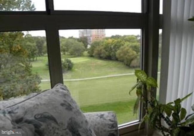 Foto del edificio - 3005 S Leisure World Blvd