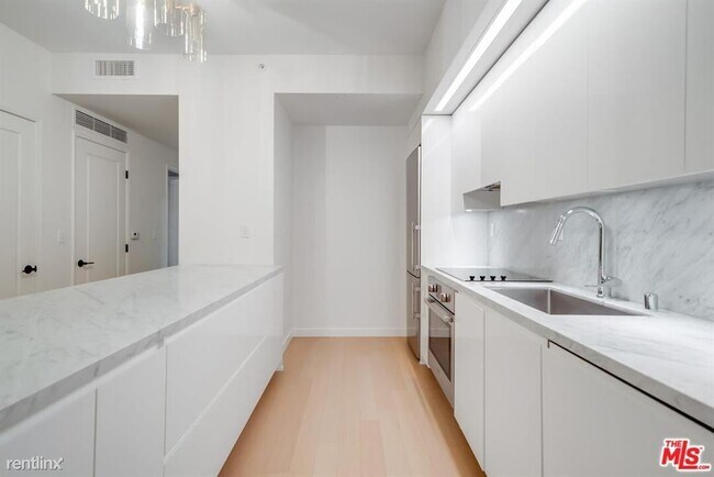 Foto del edificio - 2 br, 2 bath Condo - 1050 S Grand Ave Unit...