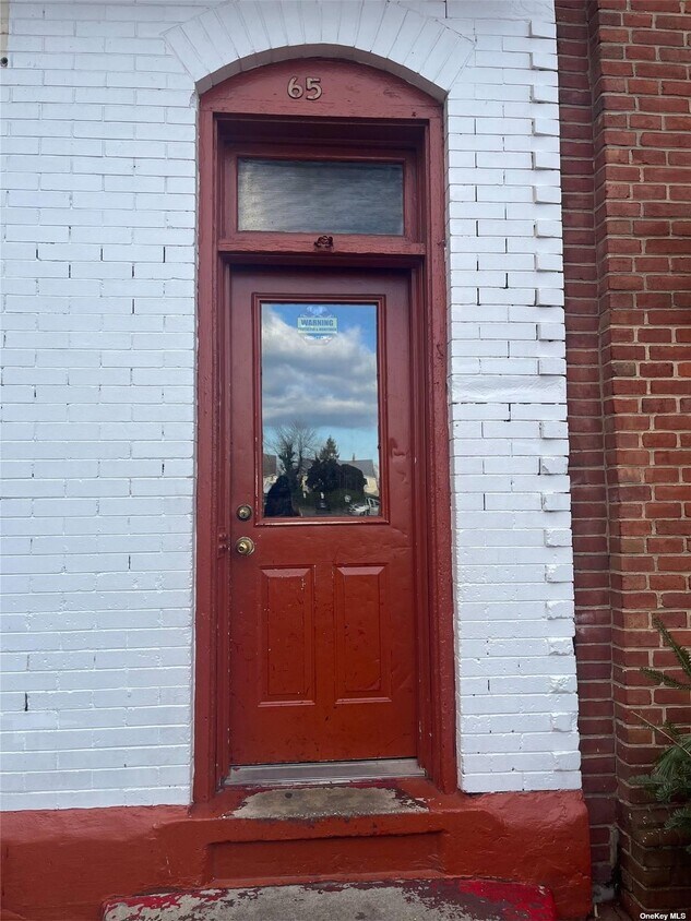 Building Photo - 65 Audrey Ave