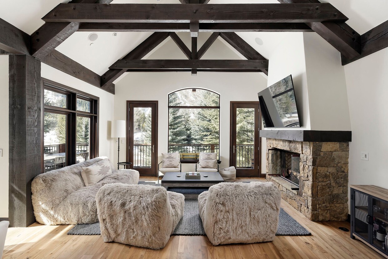 42553 CO82, Aspen, CO 81611 Townhome Rentals in Aspen CO