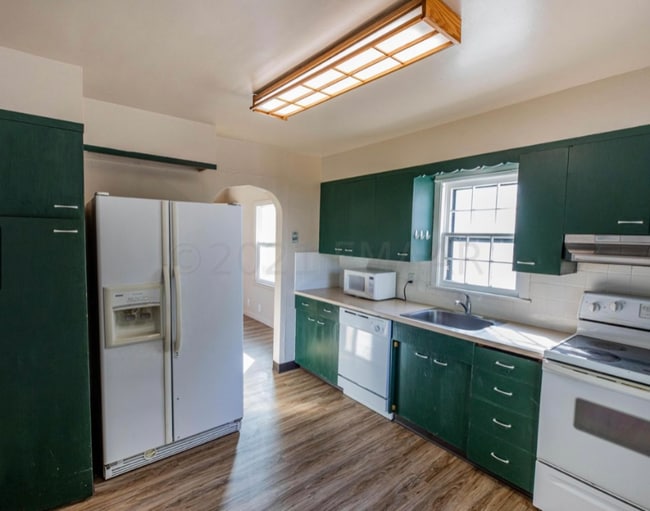 Foto del edificio - 1458 10th St N