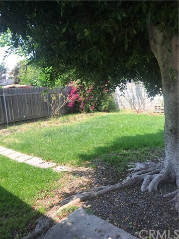 Foto del edificio - 340 N Clark St