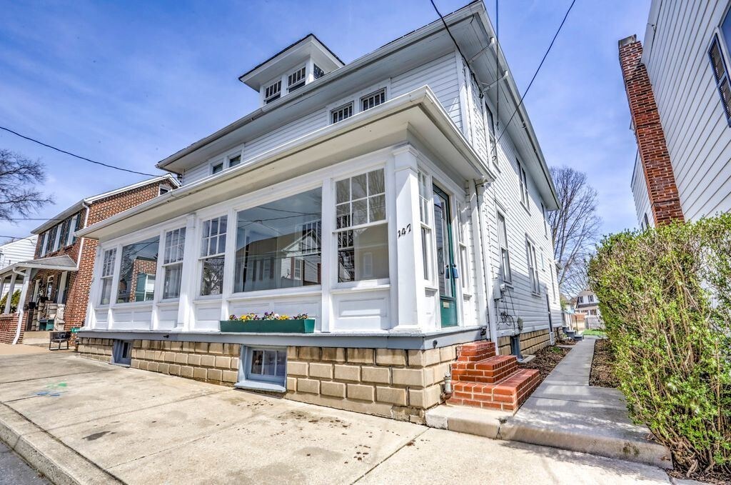 Foto principal - 3 br, 2 bath House - 147 NEW HAVEN STREET