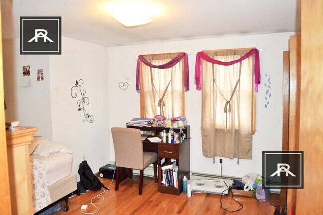 Foto del edificio - 3 bedroom in Brighton MA 02135