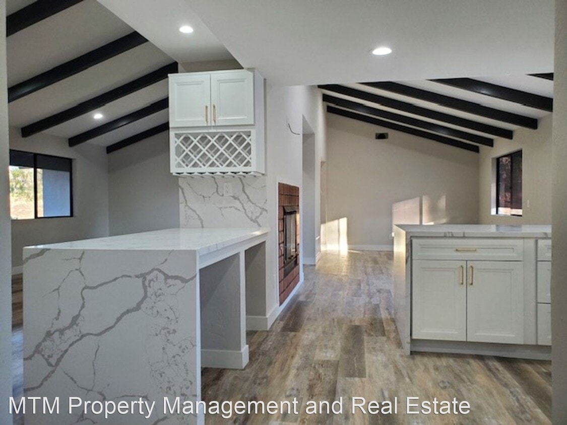 Primary Photo - 4 br, 3 bath House - 3297 Heide Ln.