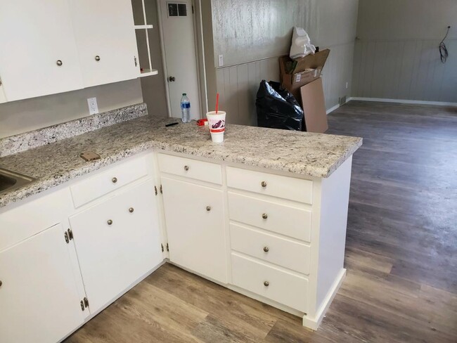 Building Photo - 260 W 400 S