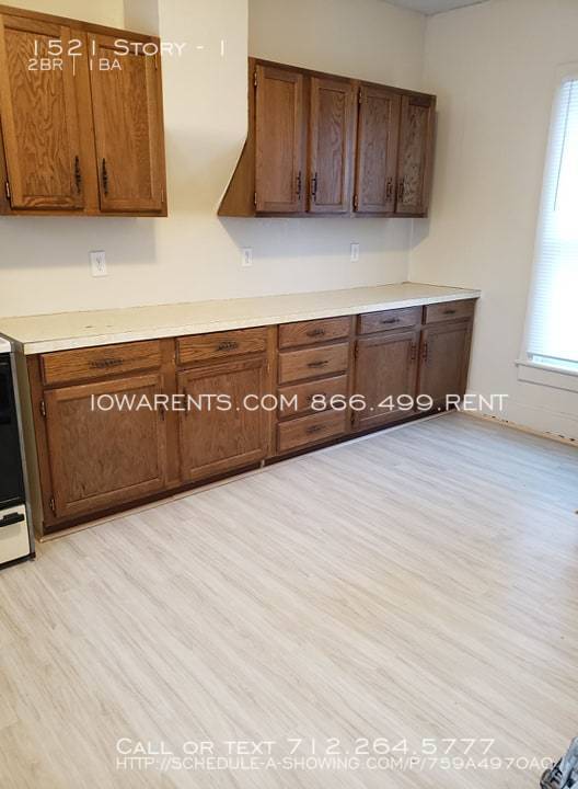 Building Photo - 1521 Story