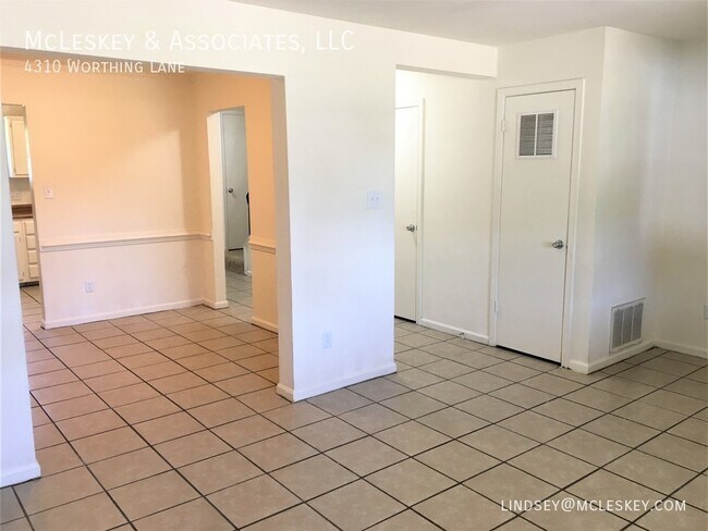 Building Photo - Radcliffe Meadows Townhouses