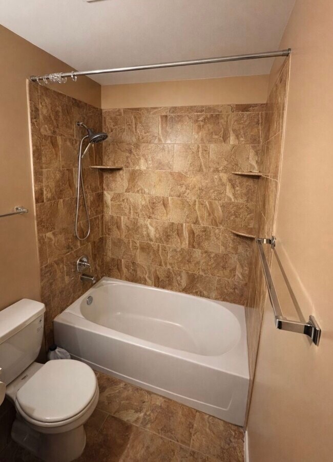 Foto del edificio - 1338 Passage Dr