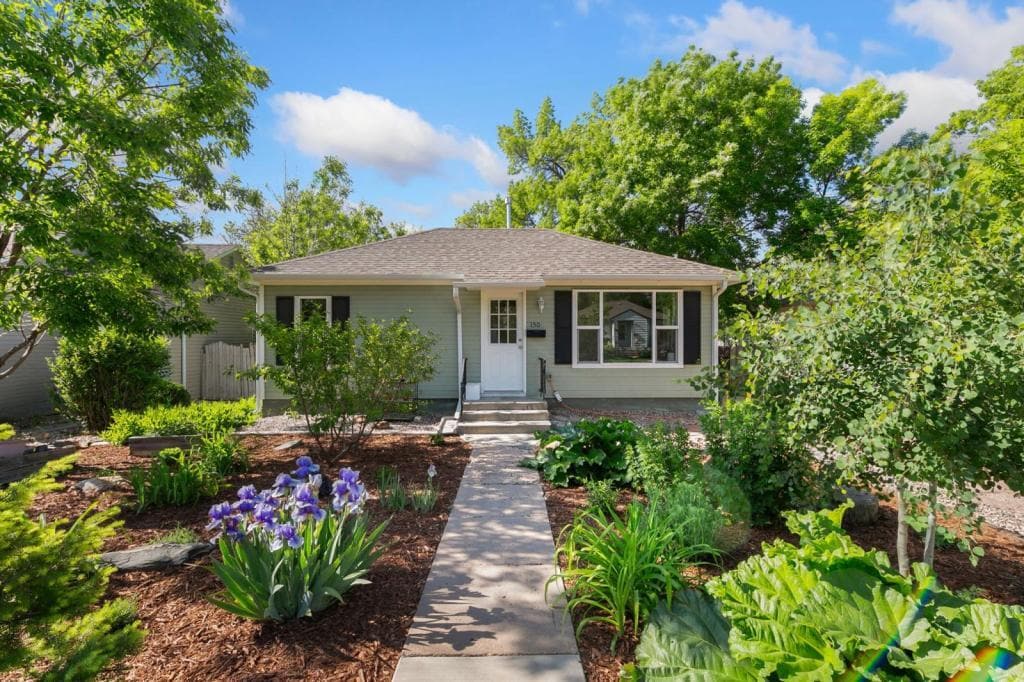 Photo - 150 W 11th St