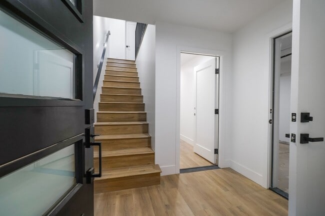 Foto del edificio - 4647 Pickford St