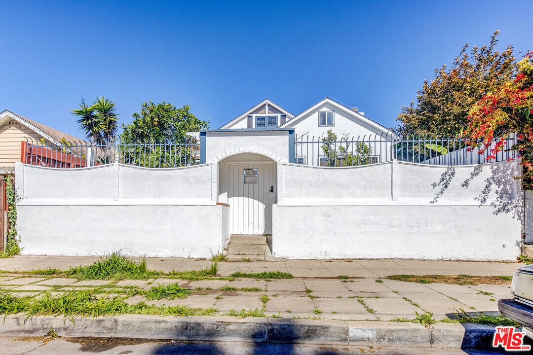 Foto principal - 615 E Sunset Ave