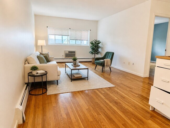 Foto del edificio - 135 Neponset Ave