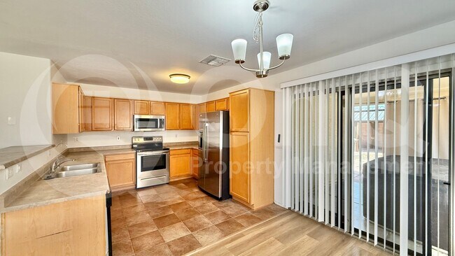 Building Photo - 21426 Duncan Dr