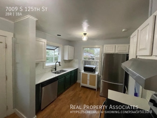 Foto del edificio - 7009 S 125th St