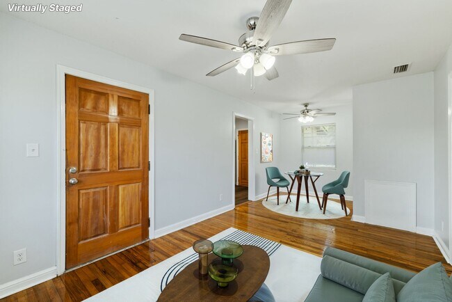Foto del edificio - 1921 Blackburn Ave