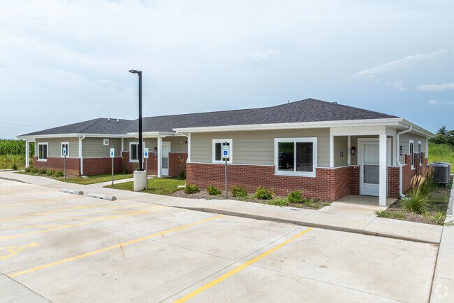 Foto del edificio - Tallgrass Townhomes
