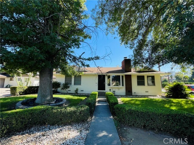Primary Photo - 1302 E Colton Ave