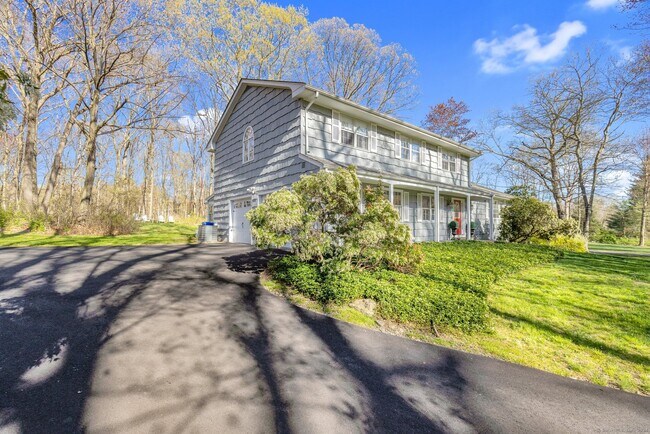 Building Photo - 2900 Burr St