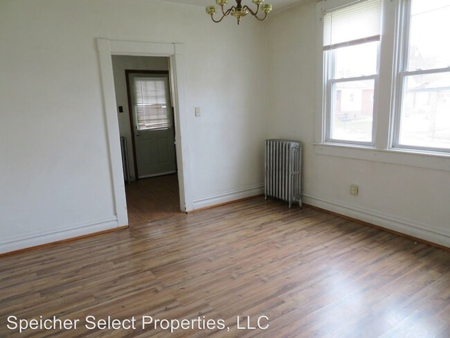 Building Photo - 399 1/2-375-372 Beatrice Ave
