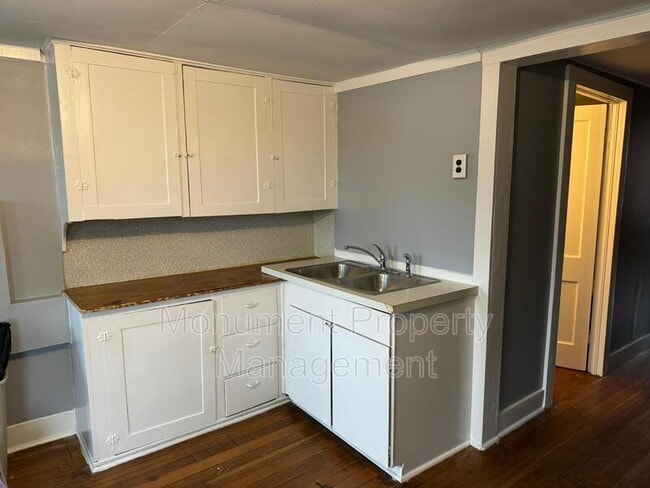 Building Photo - 8A East Church St